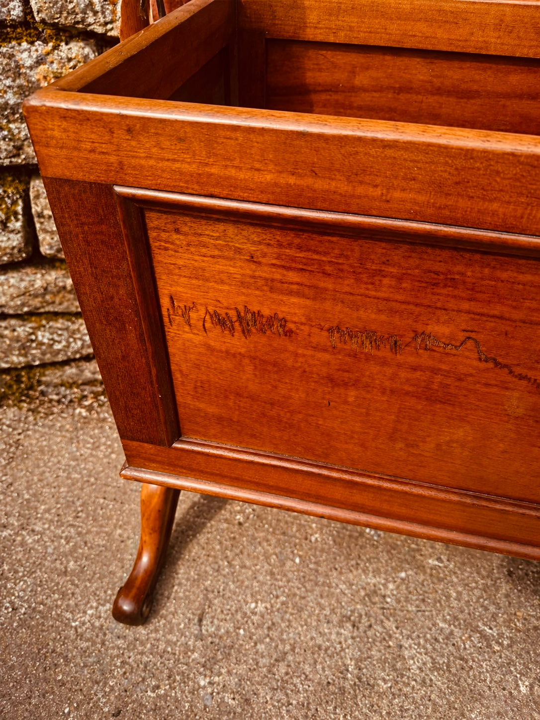 Georgian Revival Rocking Cradle – Vintage Wooden Baby Crib, 1920s–1940s