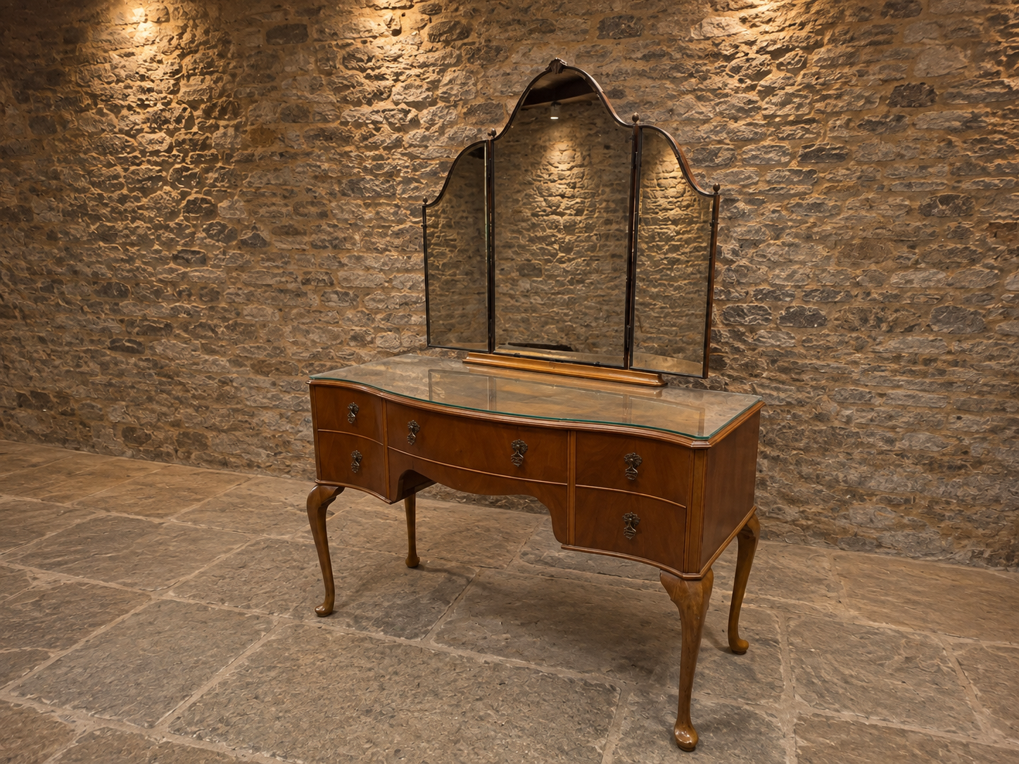 Vintage Serpentine Dressing Table with Triptych Mirror – Queen Anne Style