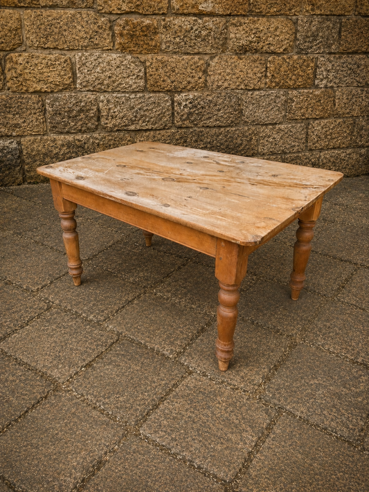Victorian Scrubbed Pine Farmhouse Table c.1890