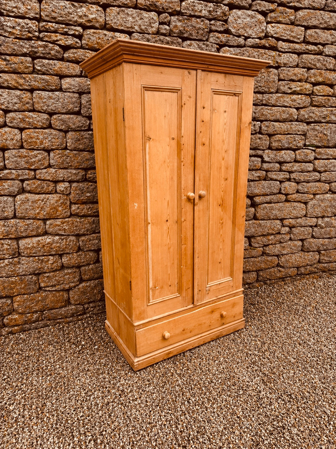 Vintage Style Pine Double Wardrobe – Rustic Farmhouse Cupboard with Hanging Rail