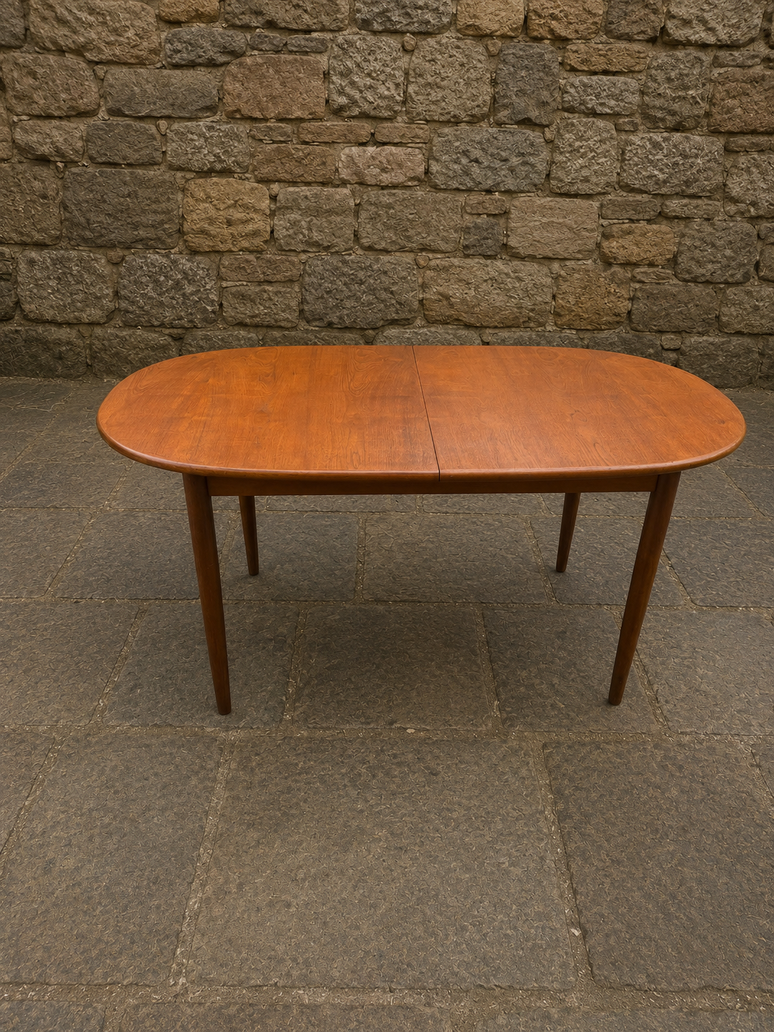 Mid Century Extending Dining Table | Scandinavian Style Oval Dining Table c.1960–1975