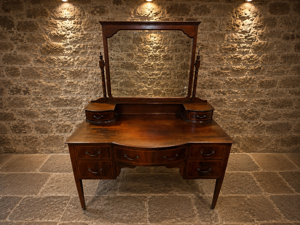 Edwardian Mahogany Dressing Table with Swing Mirror – Circa 1905