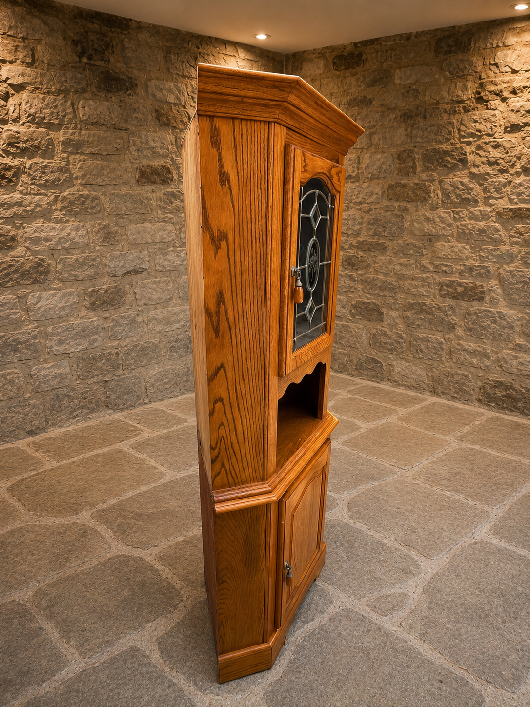 Vintage Oak Corner Display Cabinet – Leaded Glass Country House Storage Cupboard