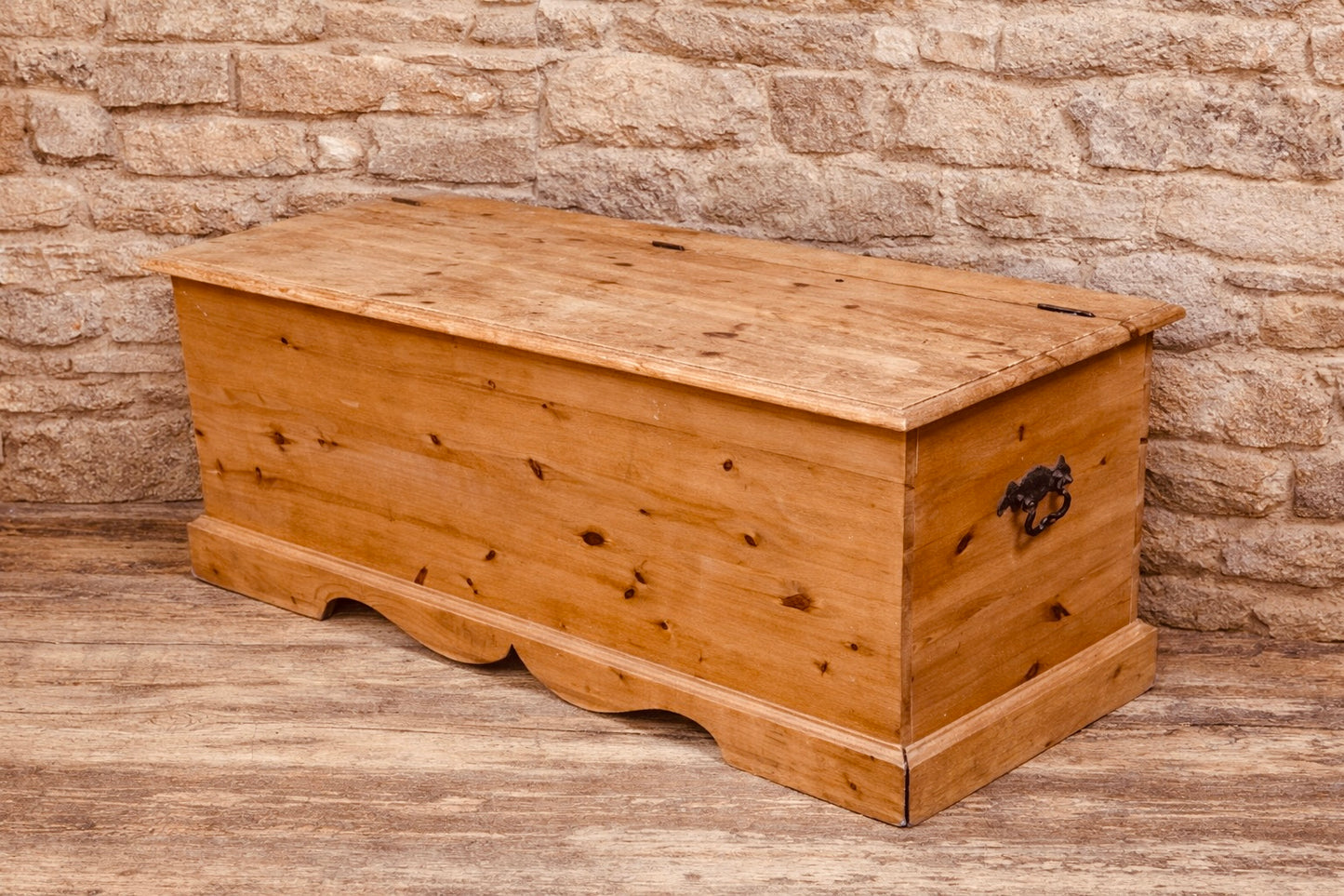 Vintage Style Pine Blanket Box / Rustic Wooden Storage Chest