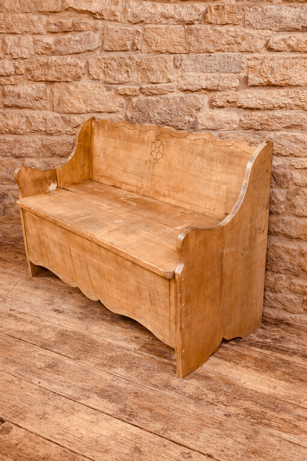 Vintage Pine Settle Bench with Storage / Rustic Blanket Box Seat
