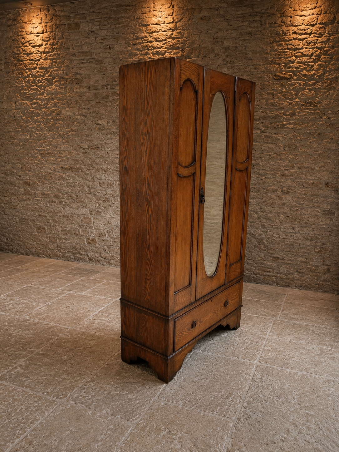Antique Edwardian Oak Mirrored Wardrobe – c.1900–1915