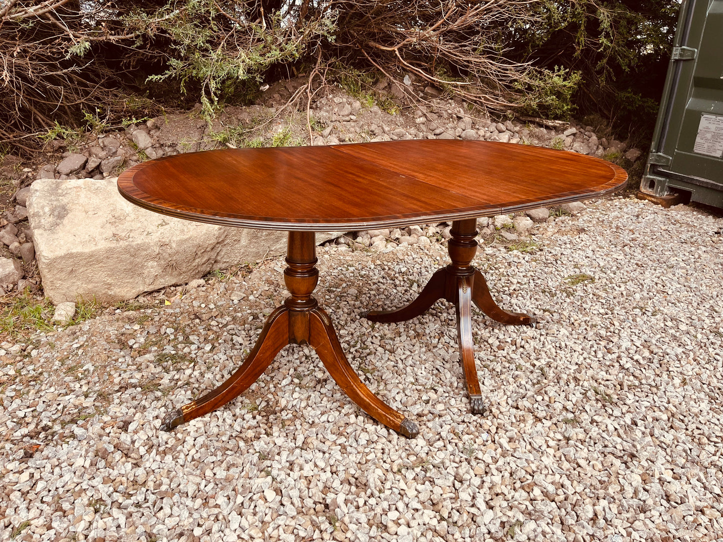 Antique Edwardian Mahogany Twin Pedestal Dining Table – Oval Crossbanded Top – Seats 6–8