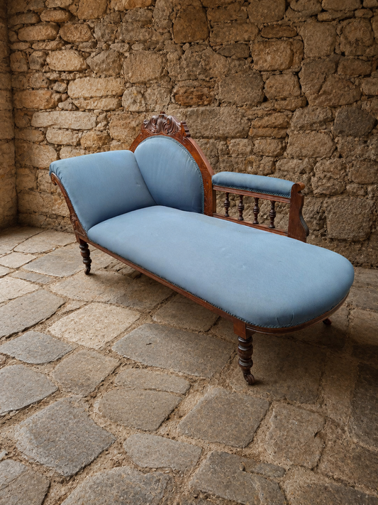 Antique Victorian Walnut Chaise Longue | Carved Walnut Daybed | Victorian Fainting Couch | Upholstered Statement Seating