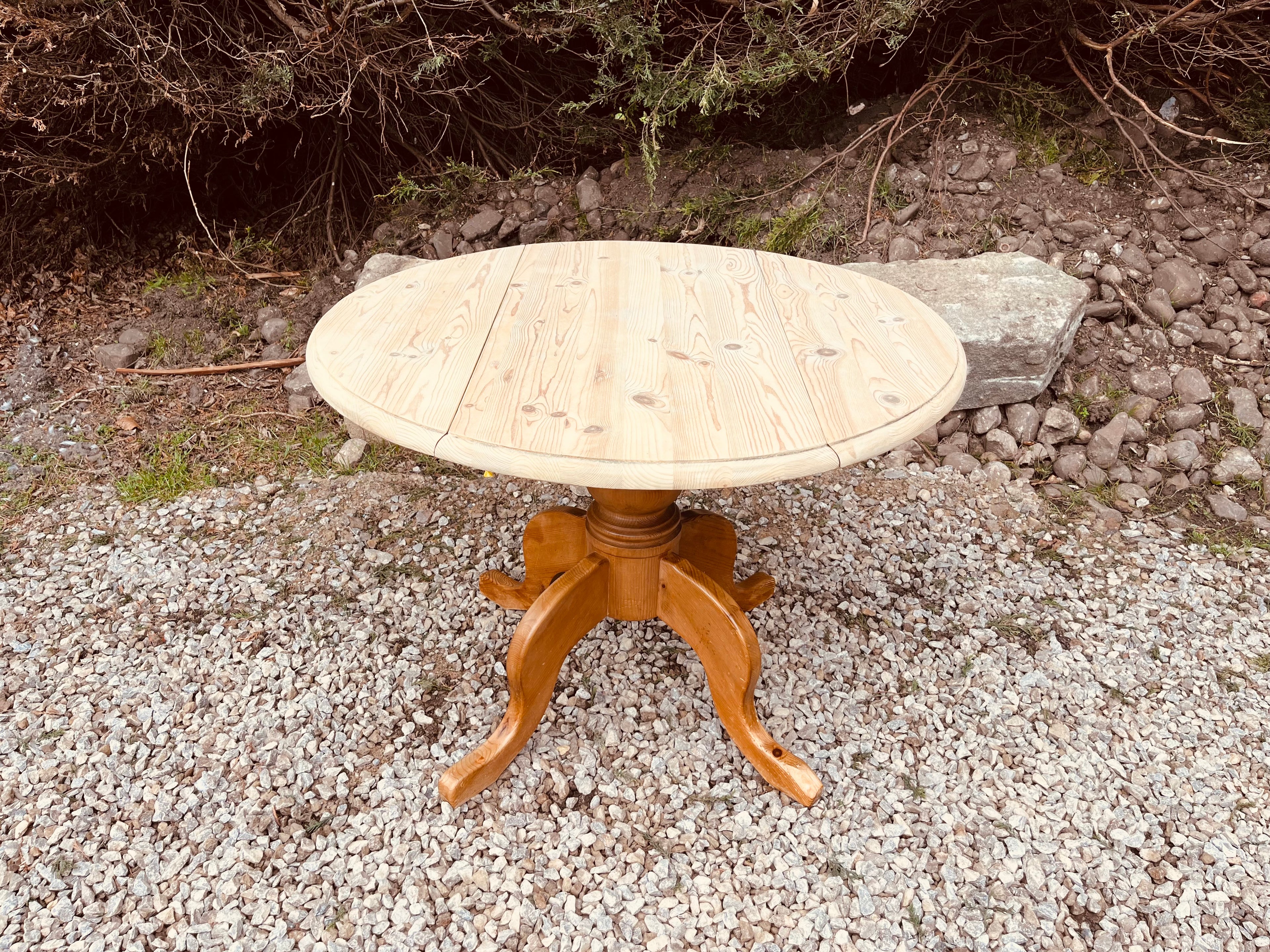 Solid Wood Drop Leaf Dining Table – Round Pedestal Farmhouse Kitchen Table