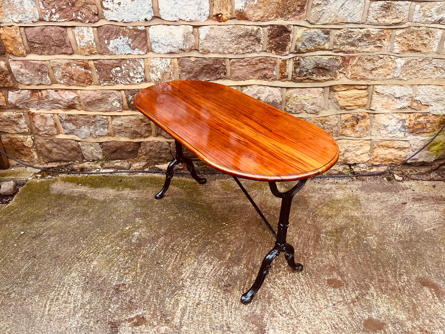 1950s Vintage Oval Occasional Table – English Revival Side Table with Folding Metal Base